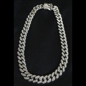 Costume jewelry sliver and rhinestone necklace